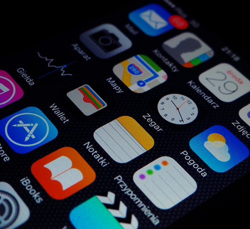 Applications Mobiles Simples : L'Essentiel à Portée de Main